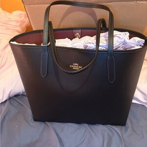 Coach city tote black used once